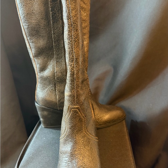 Donald Pliner Black Riot-21 Boots. BNIB. Never Worn. Women’s size 8. - Picture 2 of 4